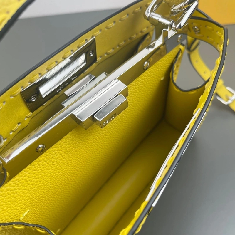 Fendi Top Handle Bags 4220D-0148