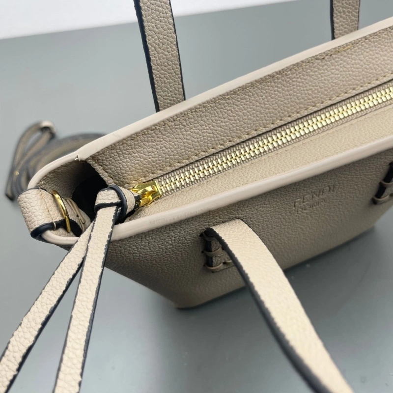 Fendi Shopping Bags 4220D-0153