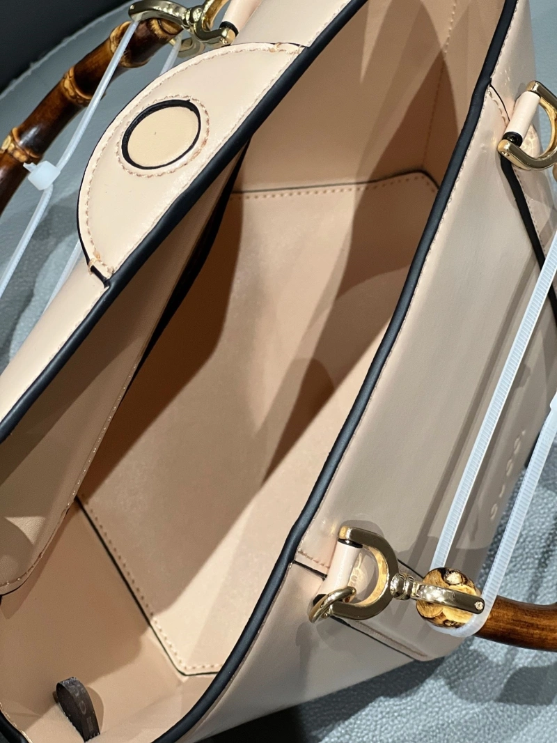 Gucci Shopping Bags 4220D-0327