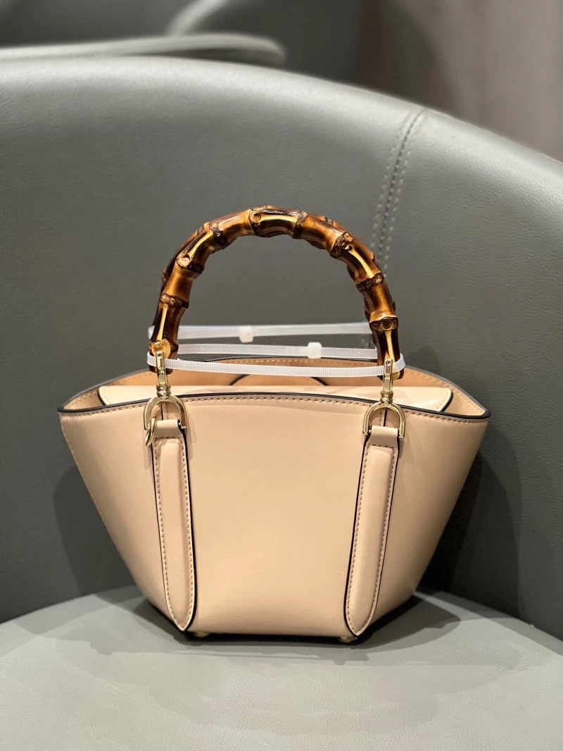 Gucci Shopping Bags 4220D-0329