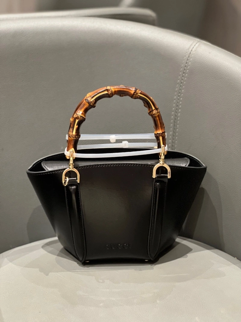 Gucci Shopping Bags 4220D-0330