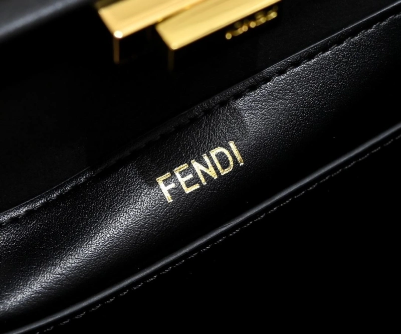 Fendi Top Handle Bags 4220D-0377