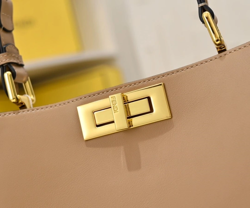 Fendi Top Handle Bags 4220D-0378