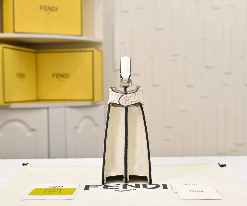 Fendi Top Handle Bags 4220D-0379