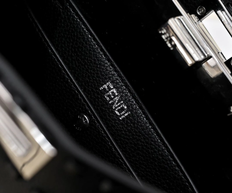 Fendi Top Handle Bags 4220D-0380