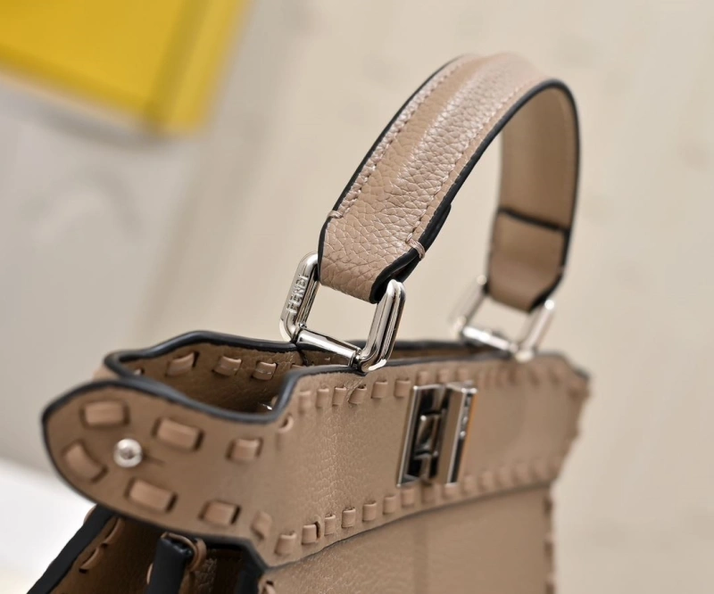 Fendi Top Handle Bags 4220D-0381