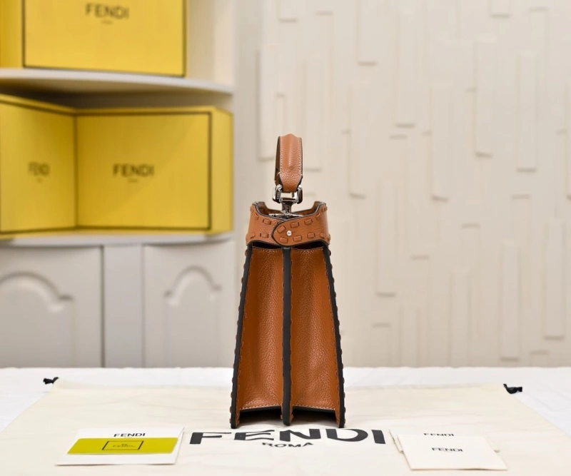 Fendi Top Handle Bags 4220D-0382