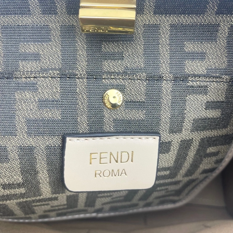 Fendi Top Handle Bags 4220D-0482