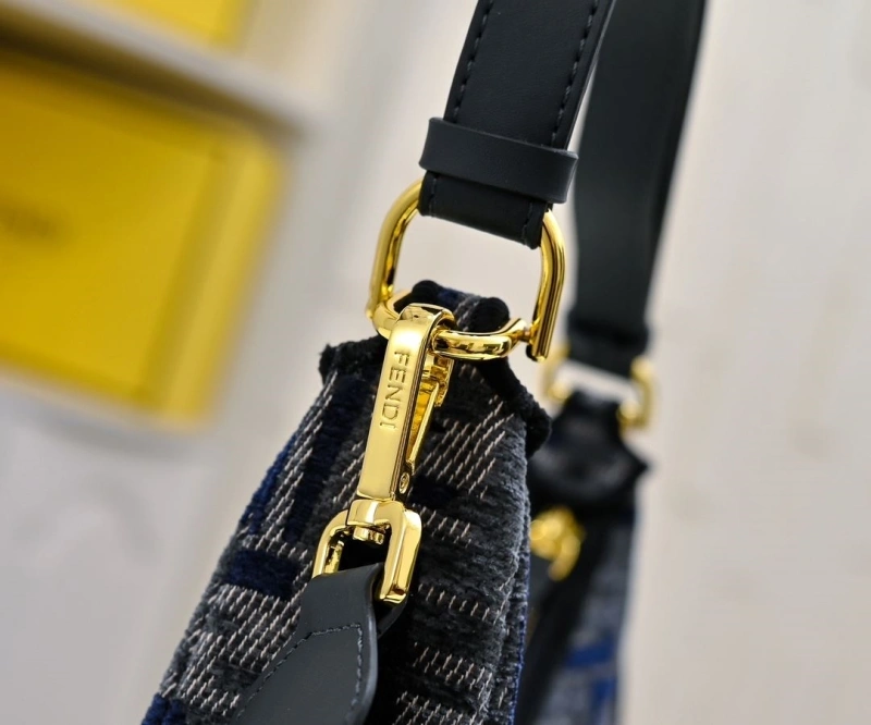 Fendi Top Handle Bags 4220D-0495