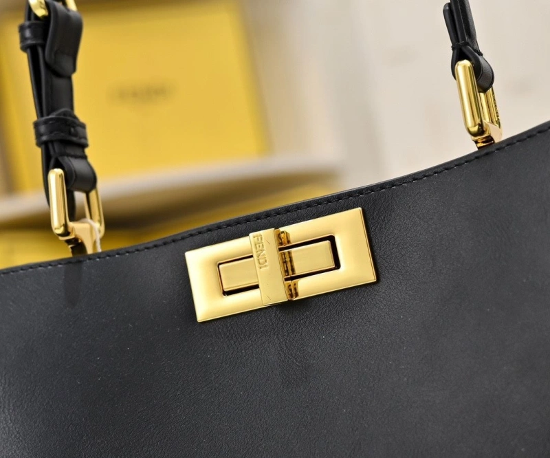 Fendi Top Handle Bags 4220D-0508