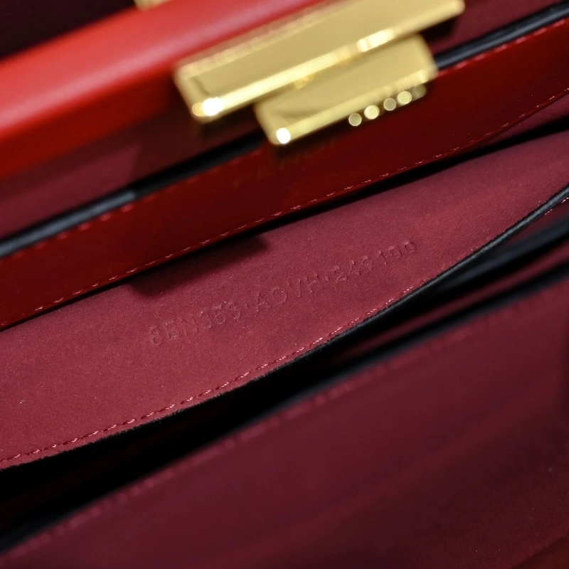 Fendi Top Handle Bags 4220D-0512