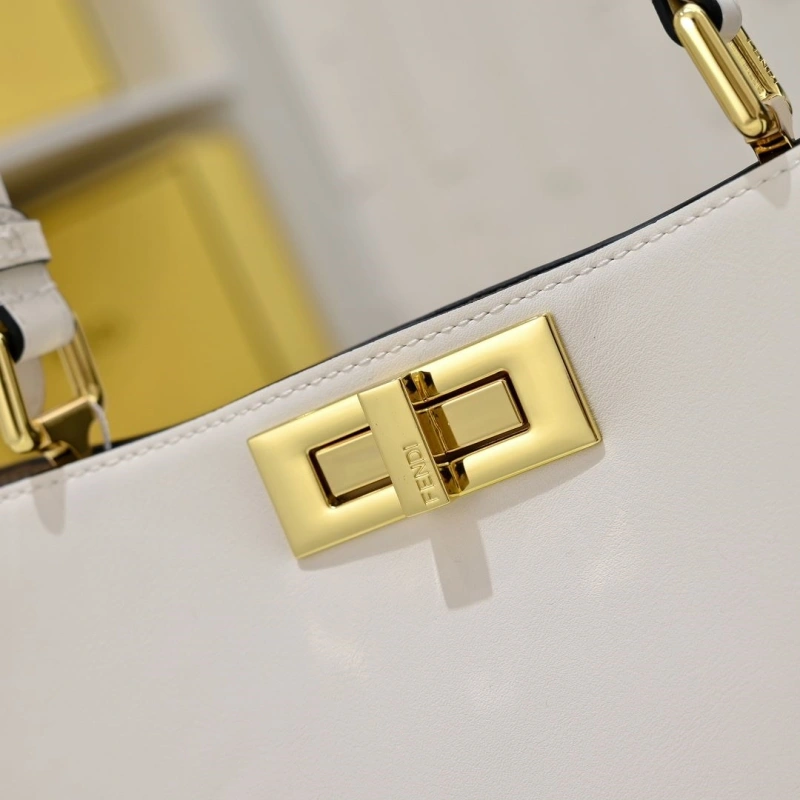 Fendi Top Handle Bags 4220D-0515