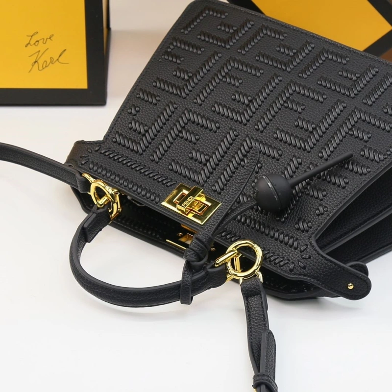 Fendi Top Handle Bags 4220D-0532