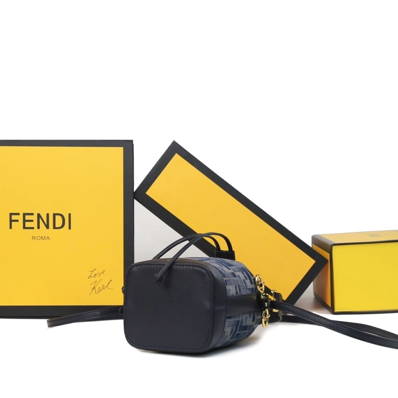 Fendi Bucket Bags 4220D-0556