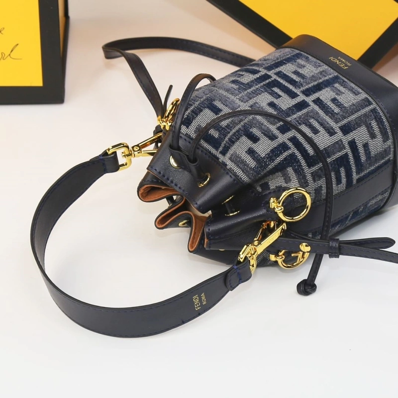 Fendi Bucket Bags 4220D-0556