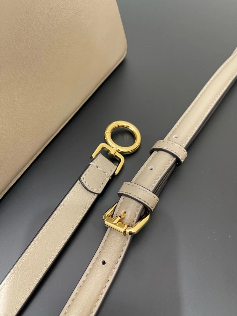 Fendi Top Handle Bags 4222C-0086