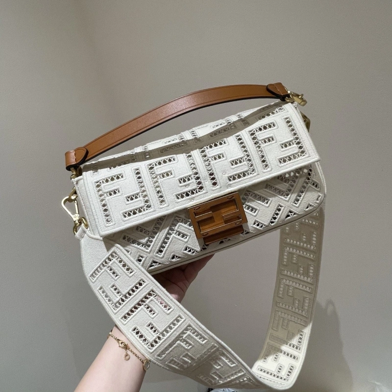 Fendi Baguette Bags 4222C-0110