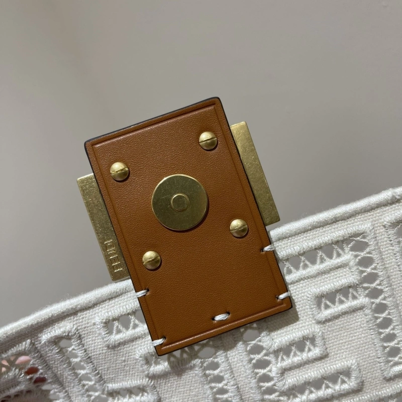 Fendi Baguette Bags 4222C-0110