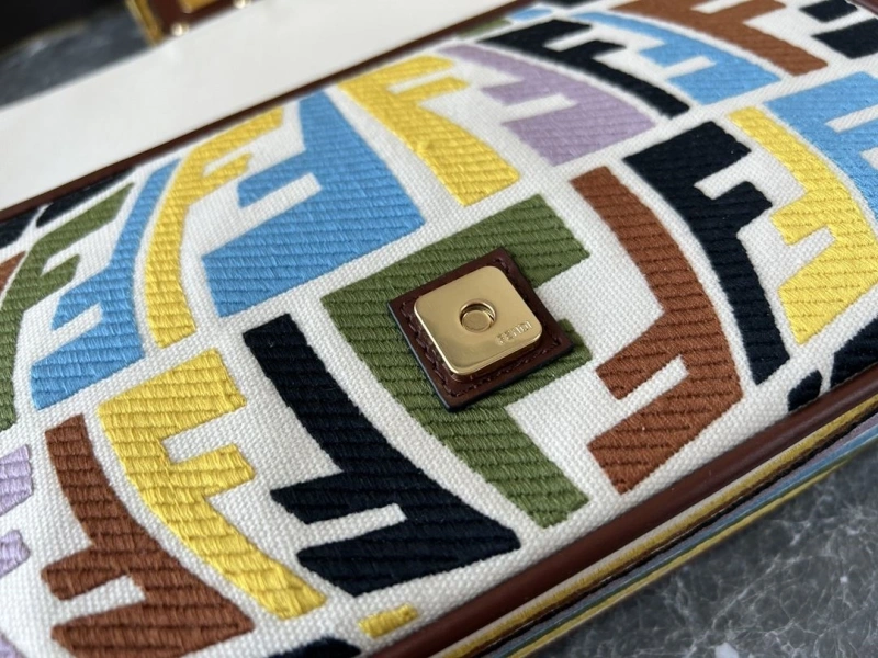 Fendi Baguette Bags 4222C-0141