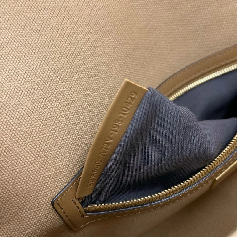 Fendi Baguette Bags 4222C-0142