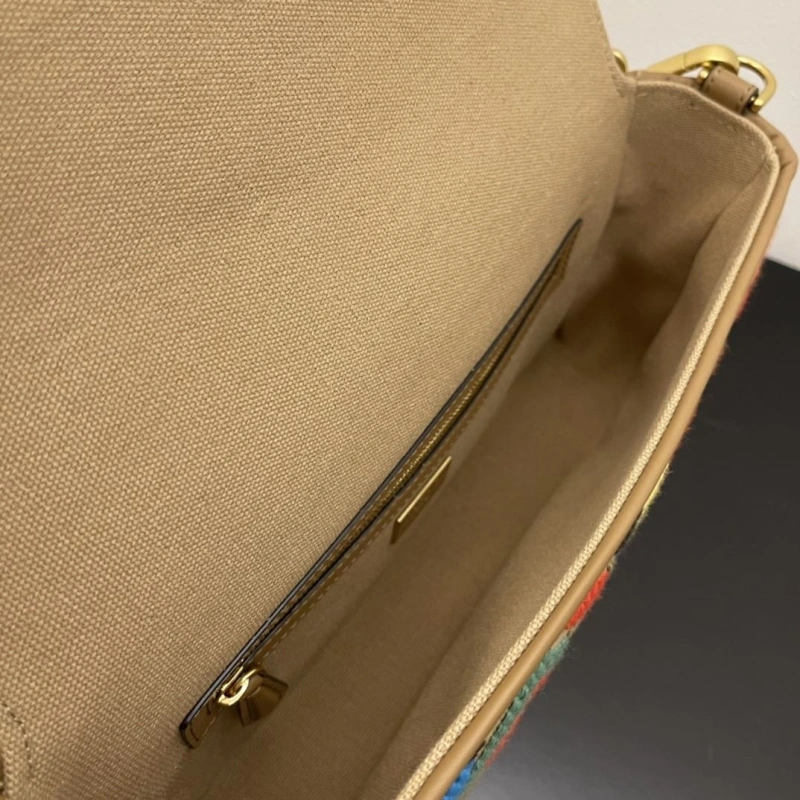 Fendi Baguette Bags 4222C-0142