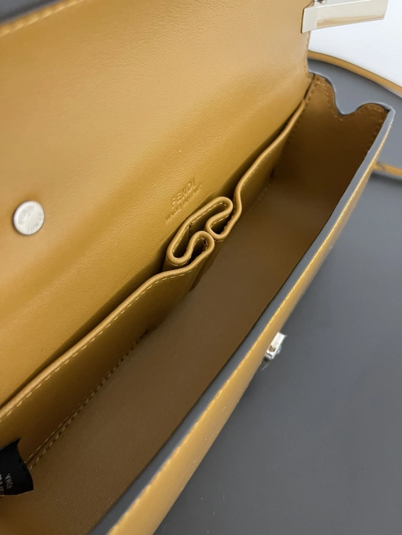 Fendi Top Handle Bags 4222C-0209