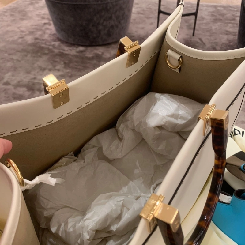 Fendi Shopping Bags 4222C-0239