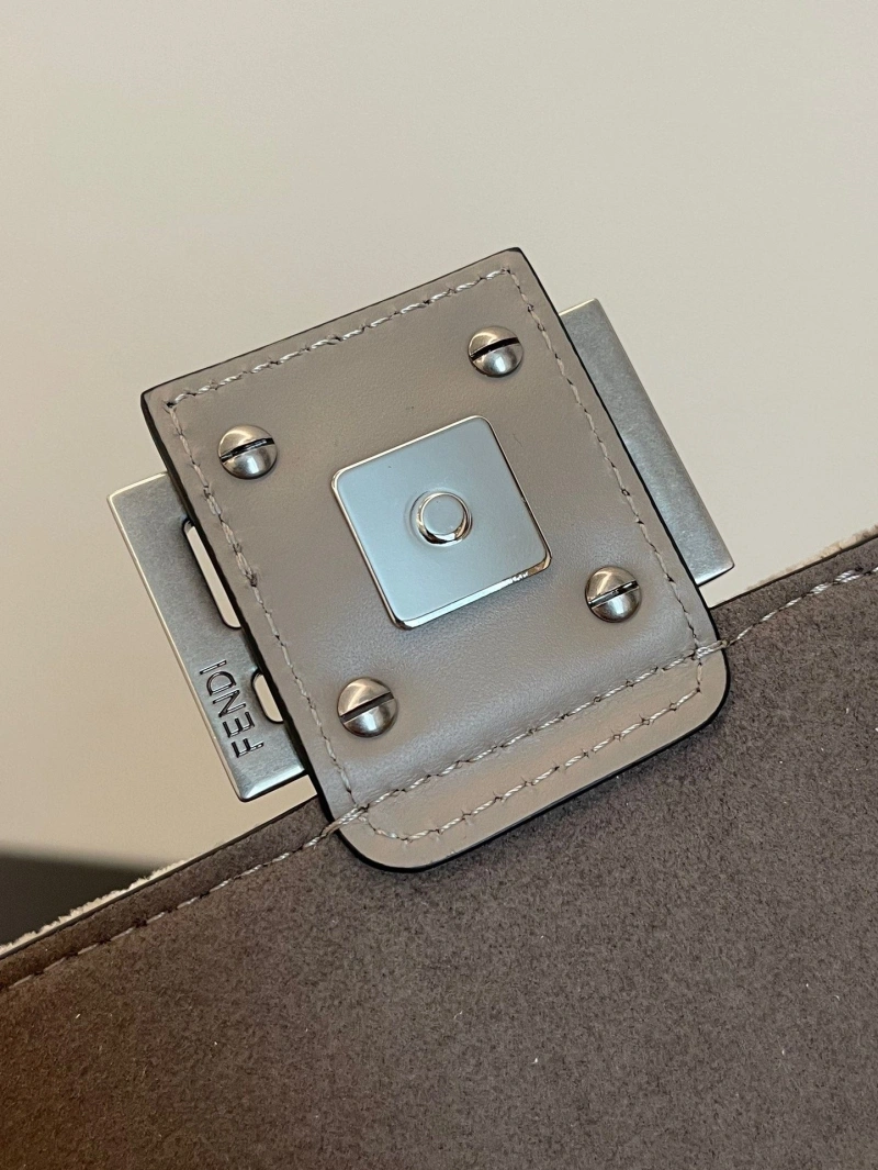Fendi Baguette Bags 4222C-0275