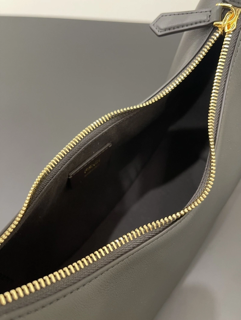 Fendi Top Handle Bags 4222C-0314