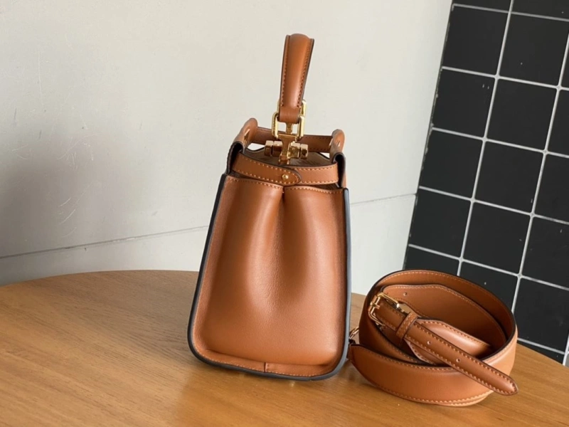 Fendi Top Handle Bags 4222C-0337