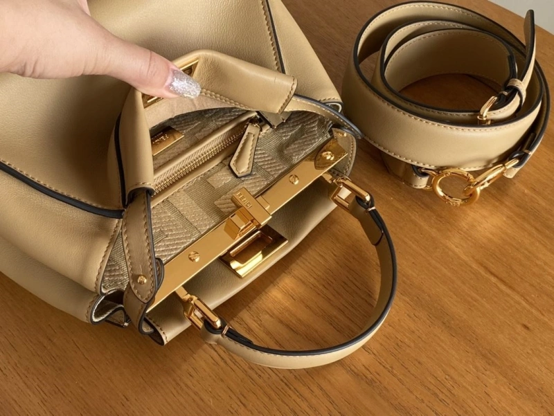 Fendi Top Handle Bags 4222C-0338