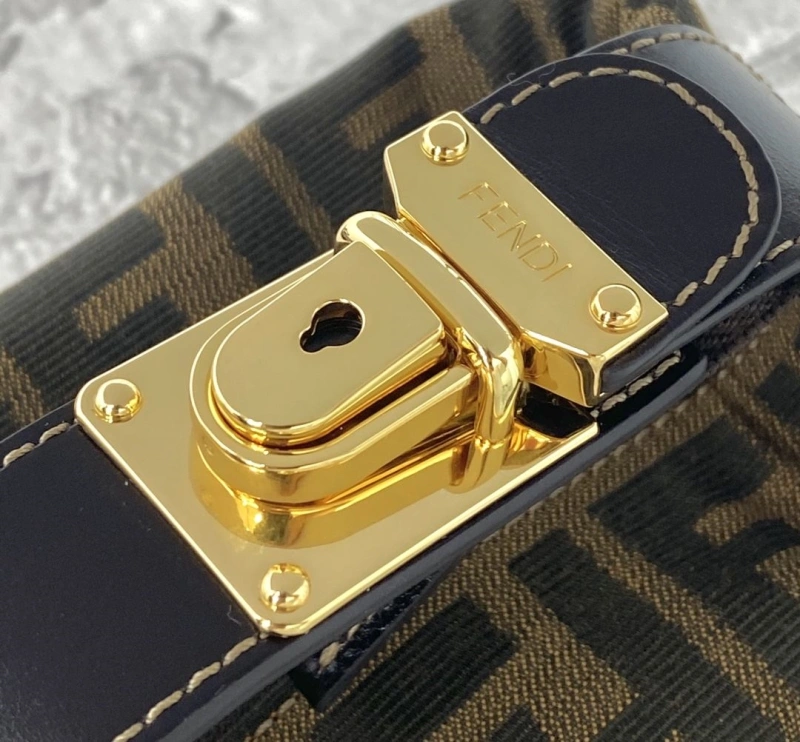 Fendi Top Handle Bags 4222C-0392