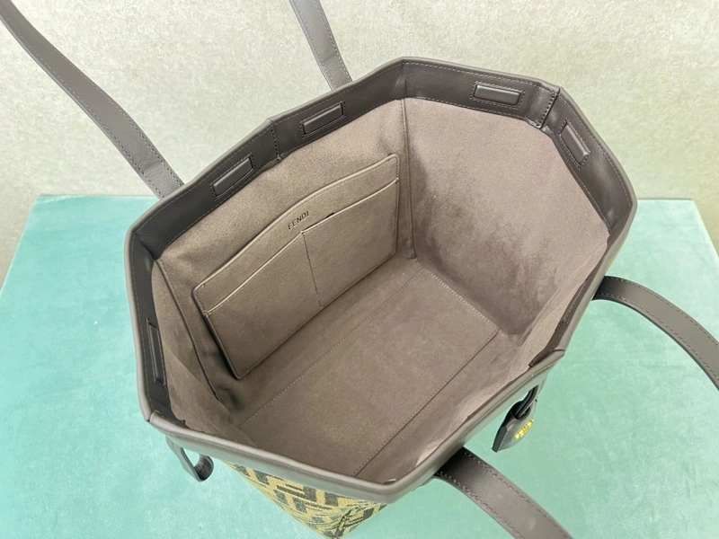 Fendi Shopping Bags 4222C-0395