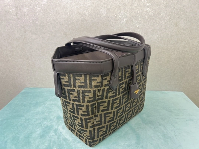 Fendi Shopping Bags 4222C-0395
