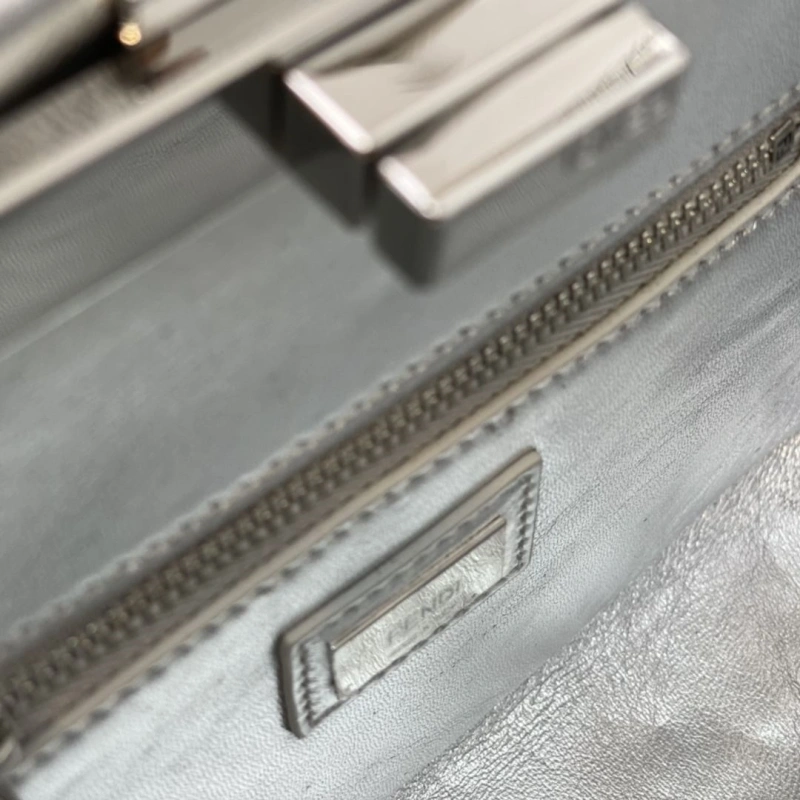 Fendi Top Handle Bags 4222C-0417