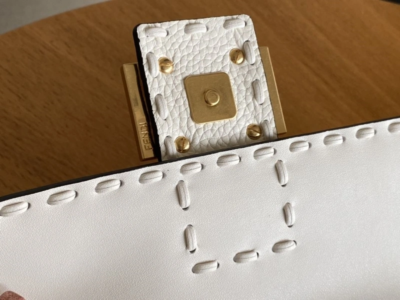 Fendi Baguette Bags 4222C-0440