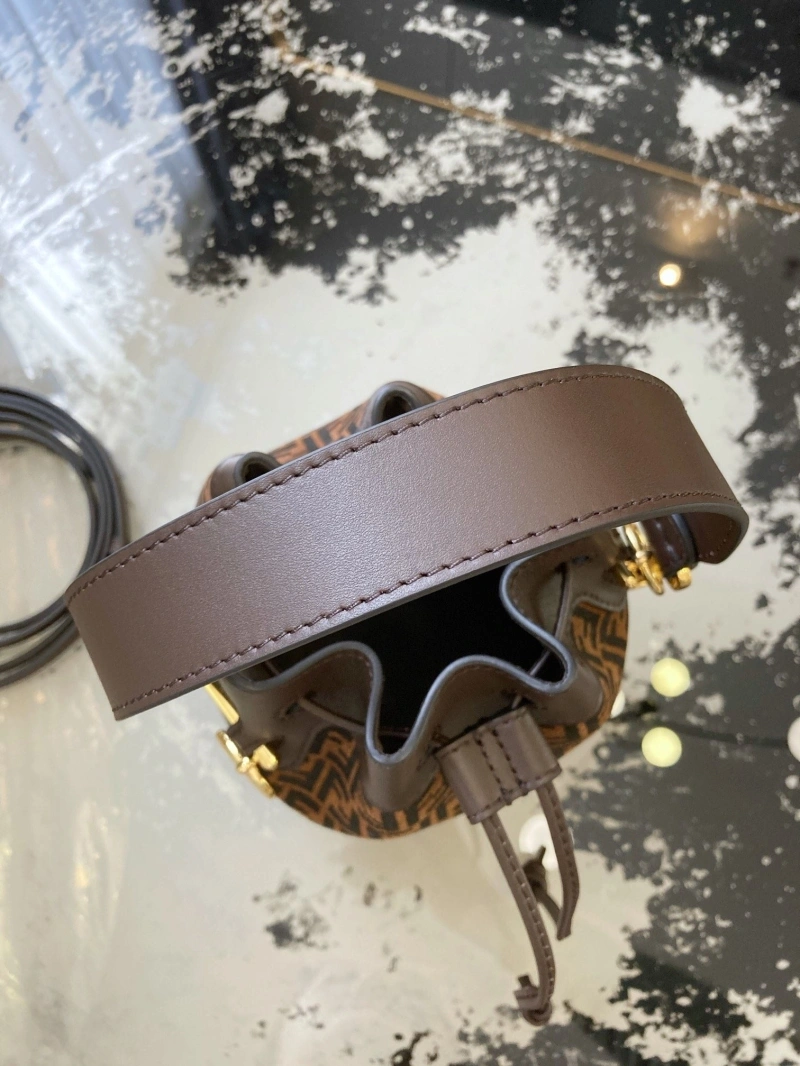 F**di bucket bags 4222c-0479