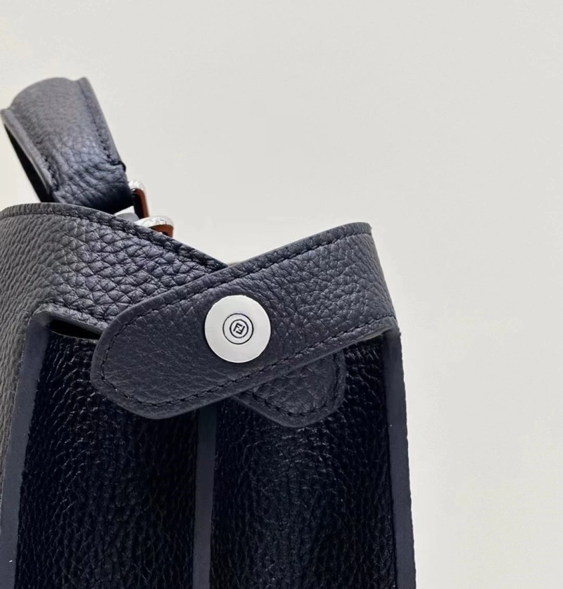 Fendi Shopping Bags 4222C-0495