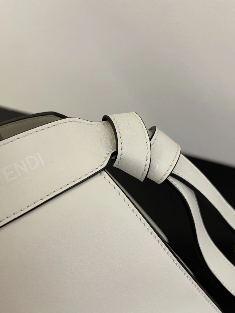 Fendi Top Handle Bags 4222C-0501