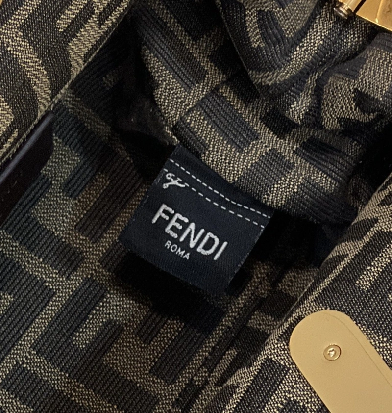 Fendi First Bags 4222C-0557
