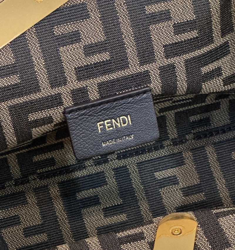Fendi First Bags 4222C-0559
