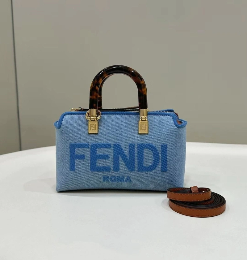 Fendi Top Handle Bags 4222C-0586