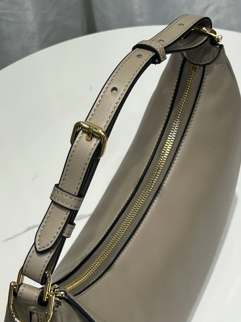 Fendi Top Handle Bags 4222C-0600