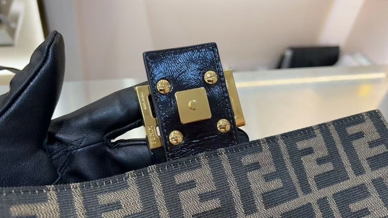 Fendi Top Handle Bags 4222C-0609