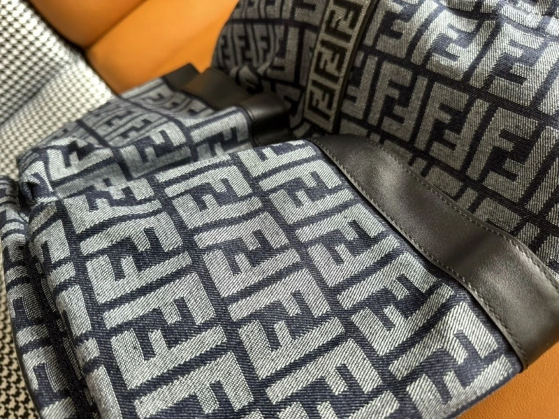 Fendi Backpacks 4222C-0623