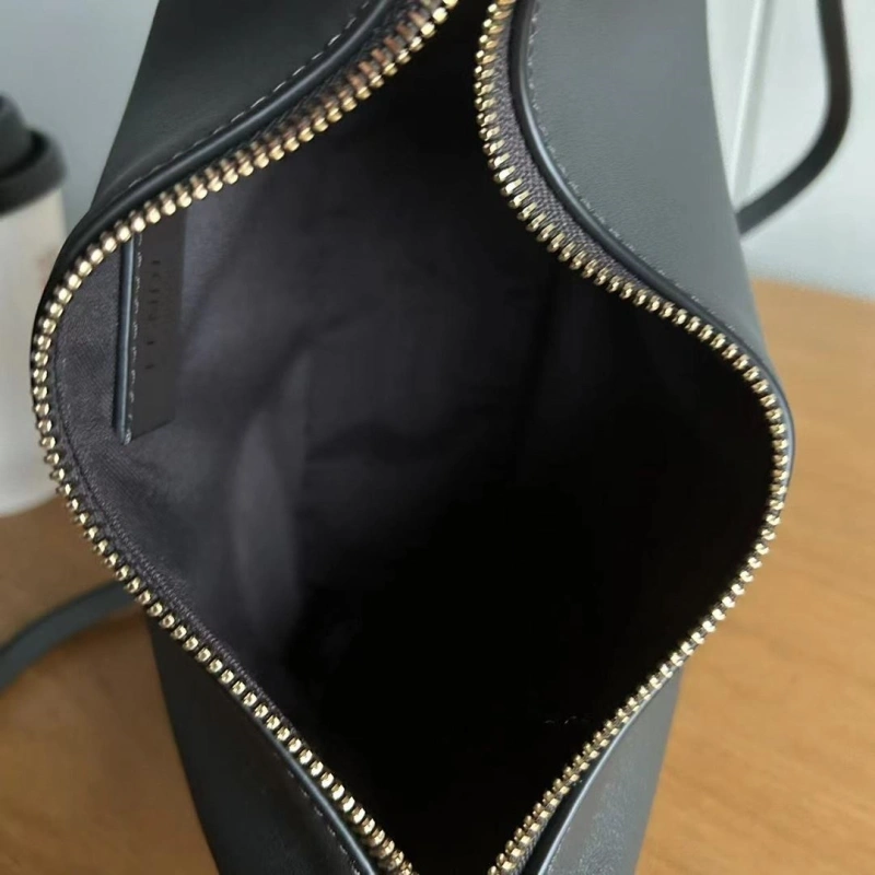 Fendi Top Handle Bags 4222C-0636