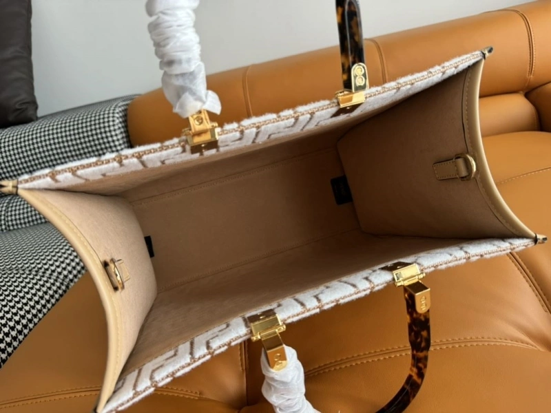 Fendi Shopping Bags 4222C-0638