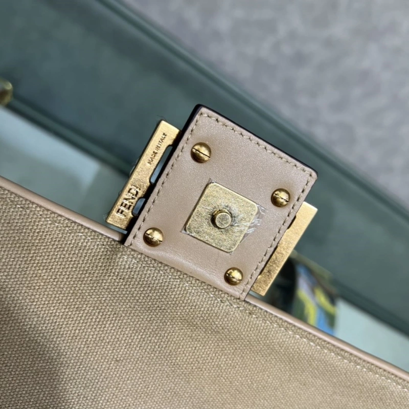 Fendi Baguette Bags 4222C-0702