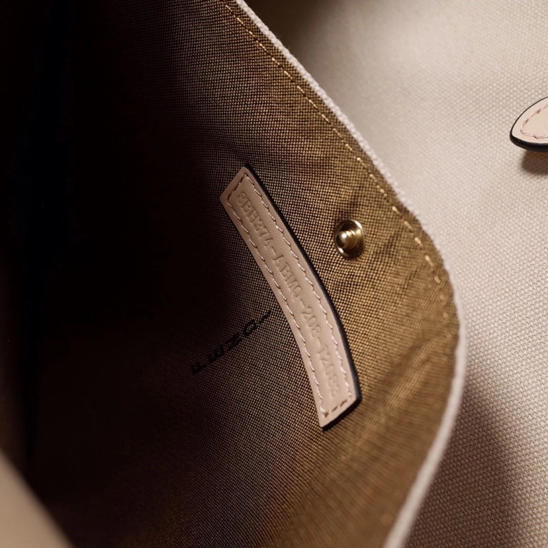 Fendi Shopping Bags 4222C-0712