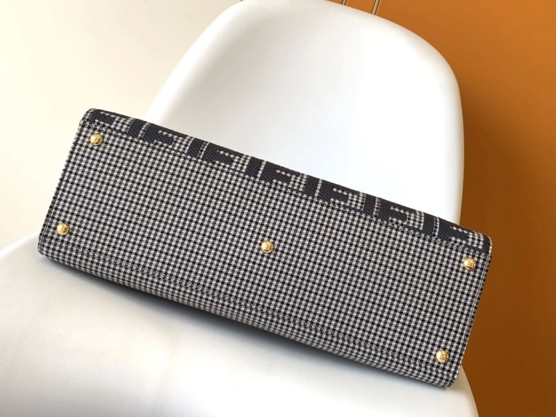 Fendi Shopping Bags 4222C-0718